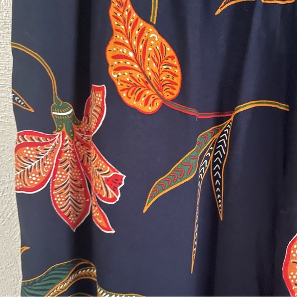 LOFT women’s Capri Floral Wide Leg tropical feel NWT elastic waist size medium P - Picture 3 of 10